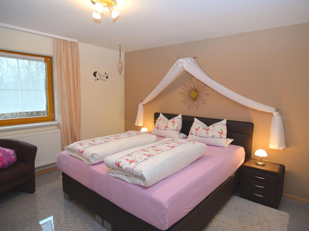 Holiday Flat With Swimming Pool In Prackenbach فيشتاخ المظهر الخارجي الصورة