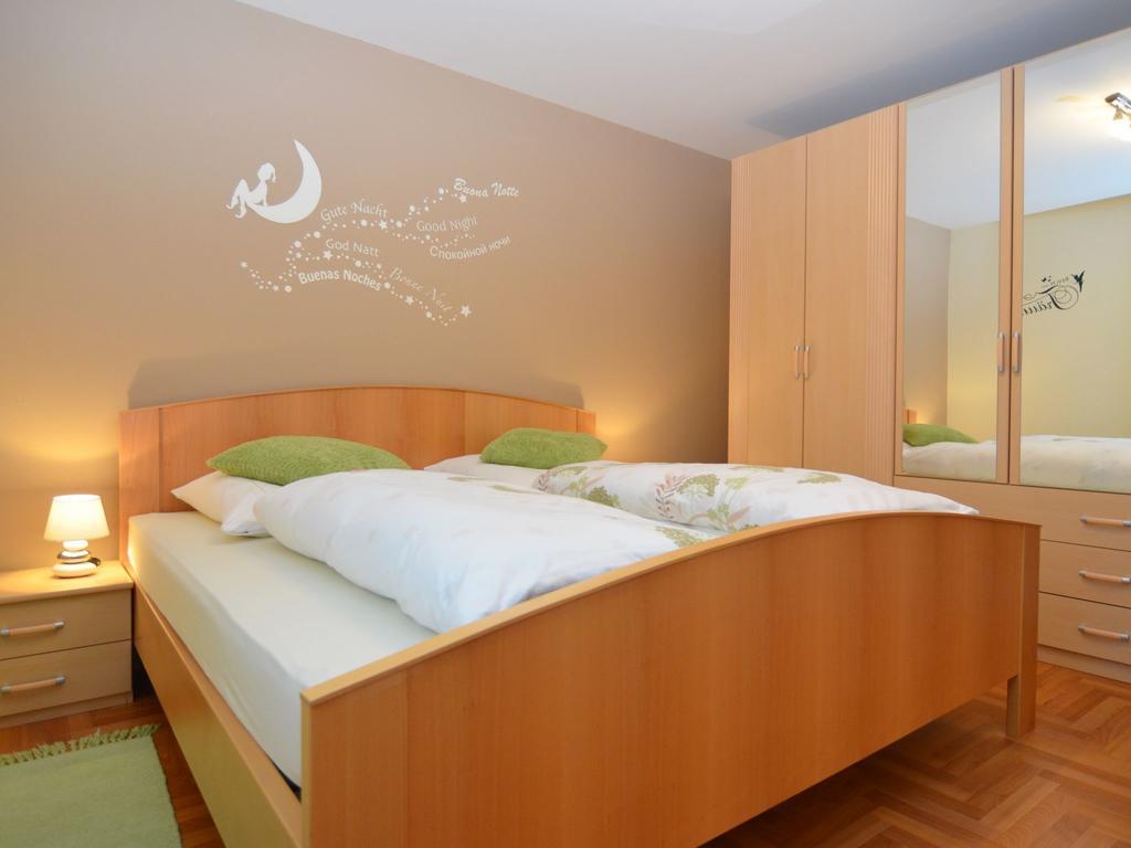 Holiday Flat With Swimming Pool In Prackenbach فيشتاخ المظهر الخارجي الصورة