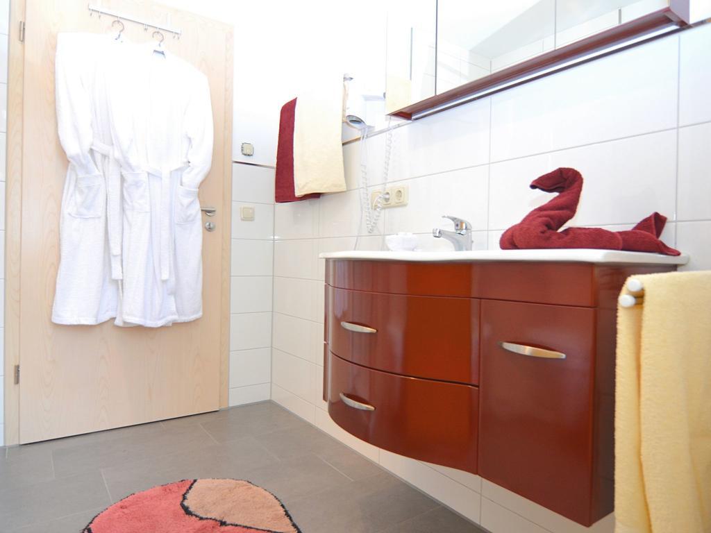 Holiday Flat With Swimming Pool In Prackenbach فيشتاخ المظهر الخارجي الصورة